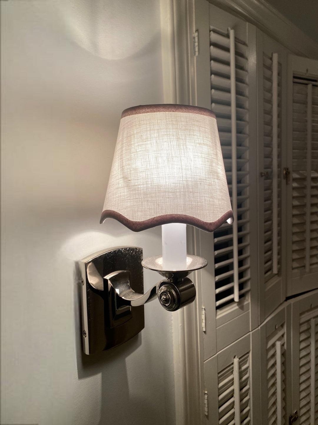 New - Scalloped Linen Snow Hardback Sconce Shade - Lux Lamp Shades